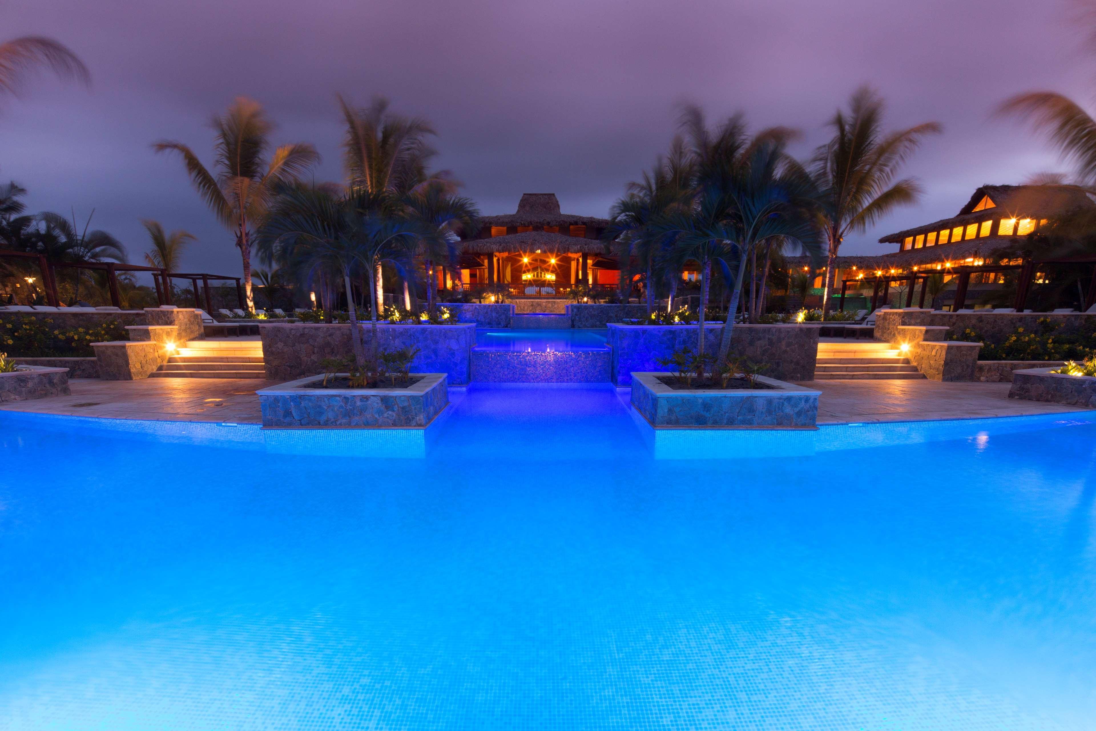 Indura Beach & Golf Resort Curio Collection By Hilton Tela Exteriér fotografie